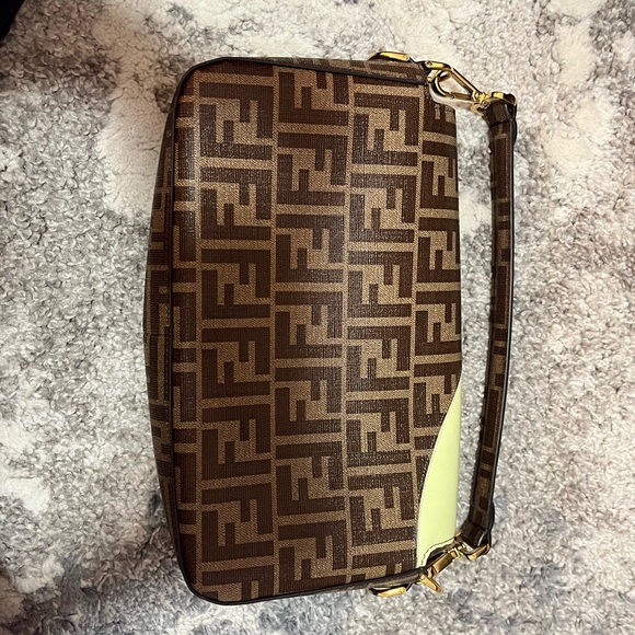 Fendi Girls FF Baguette with Strap - Picture 2 of 11